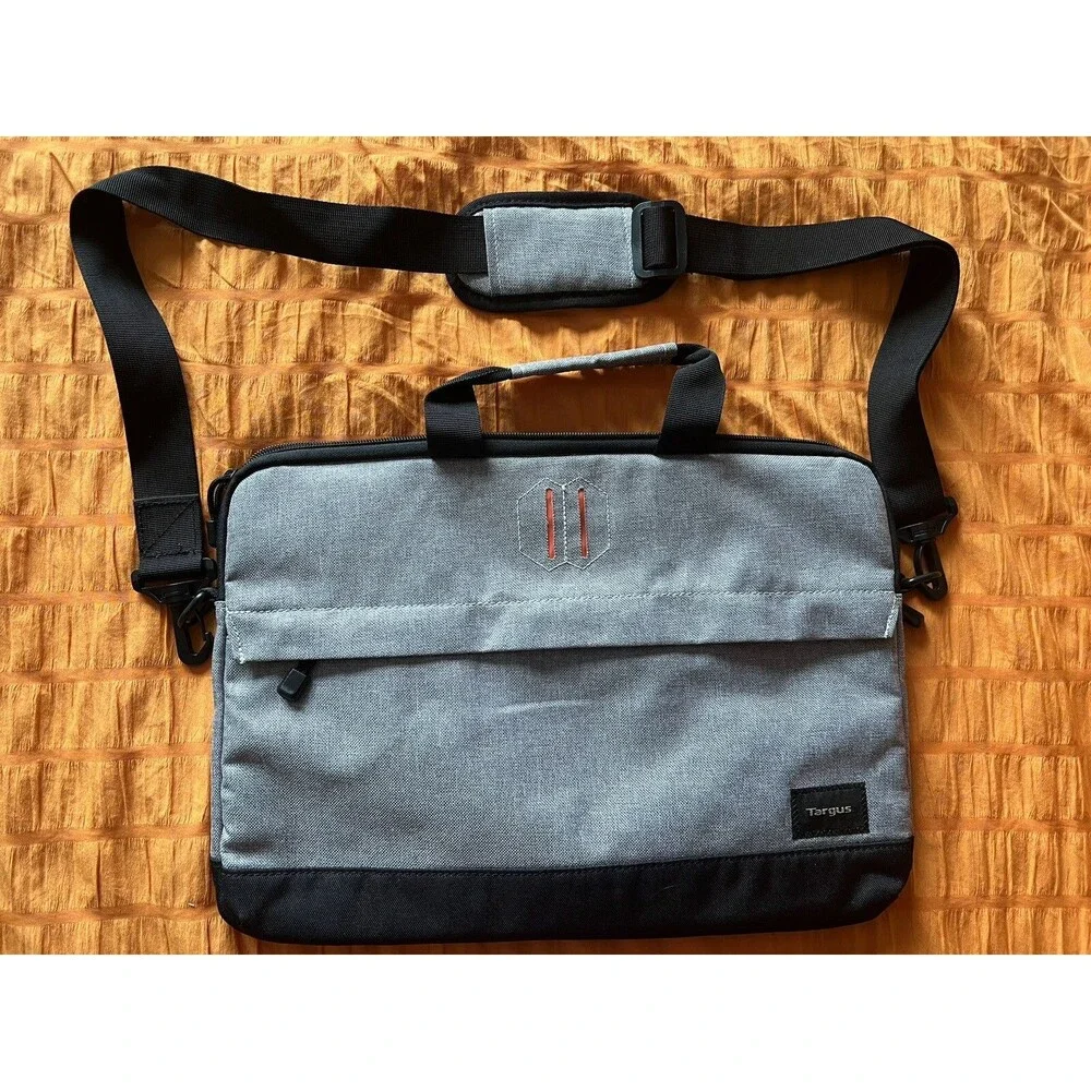 Targus Black/Gray Lightweight Laptop Computer Shoulder Messenger Bag EUC